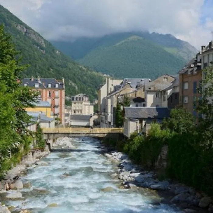 Appartement Cauterets Pour 4 Personnes Avec Parking 0*,  France